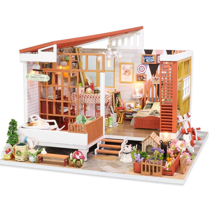 Wooden Doll House with  Dustproof Cover